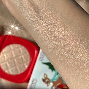 Colourpop X Rudolph highlighter